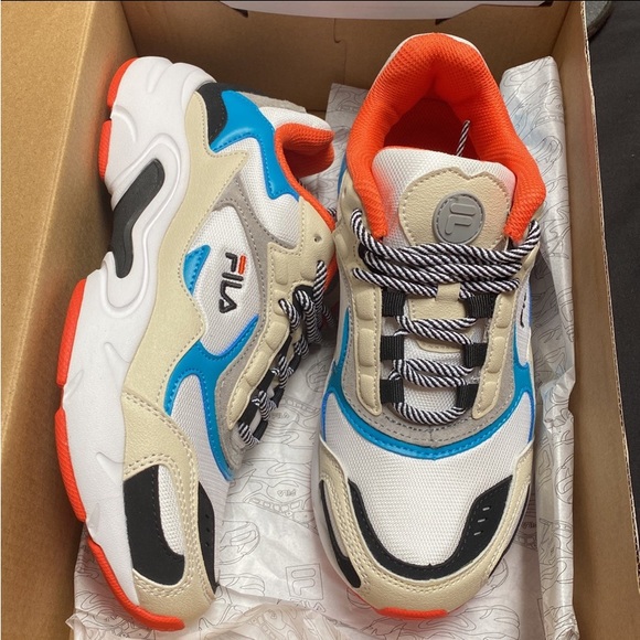 FILA Luminance Shoes - Picture 1 of 2